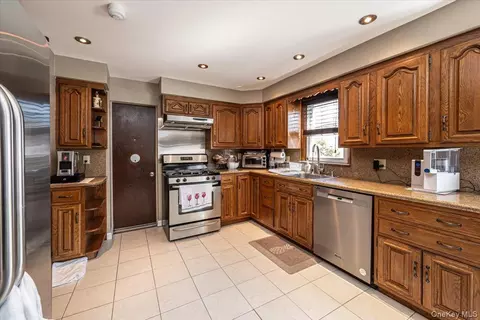 Kitchen - 19945 34th Ave, Flushing, NY 11358 photo 3 of 3