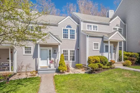 220 Sandpiper Ct, Yorktown, NY 10598