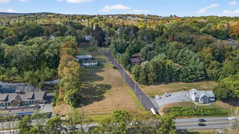 7 Mount Rose Rd, Marlboro, NY 12542