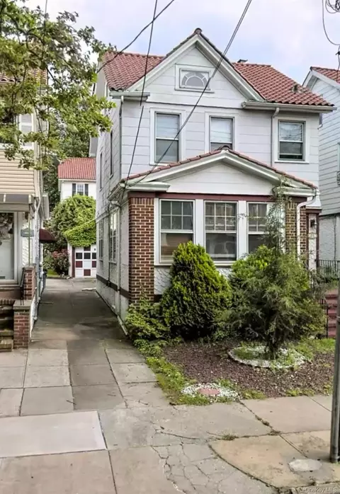 88-30 79th Ave, New York, NY 11385