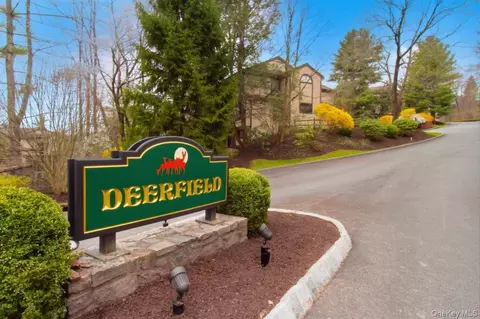 63 Deerfield Ln #63, Ossining, NY 10562