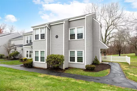 308 Misty Hills Ln, Carmel Hamlet, NY 10512