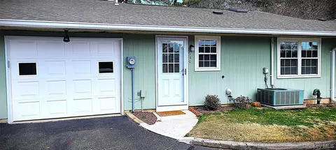 375 Woodbridge Dr #C, Ridge, NY 11961