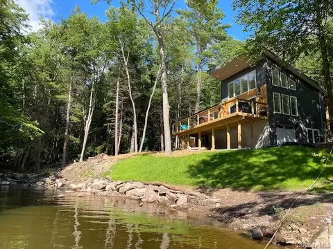 221 Starlight Rd, Thompson, NY 12701