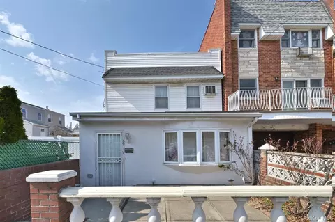 69-11 62nd Dr, New York, NY 11379