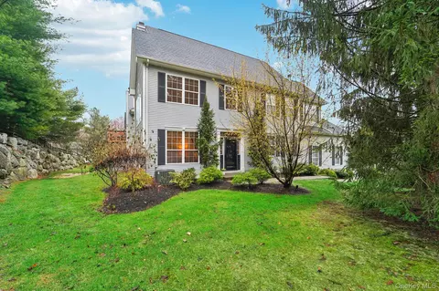 183 Woodlands Dr, Tuxedo, NY 10987
