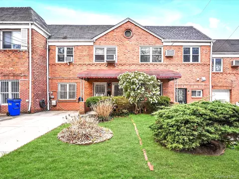 16108 Booth Memorial Ave, New York, NY 11365