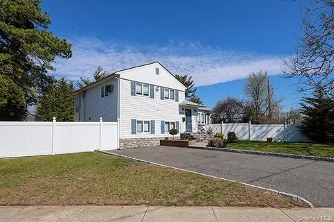 1084 Hicksville Rd, Seaford, NY 11783