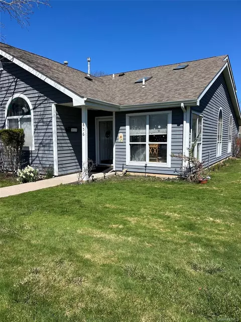 856 Birchwood Park Dr, Middle Island, NY 11953