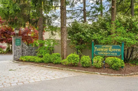 1102 Fairway Grn, Mamaroneck, NY 10543