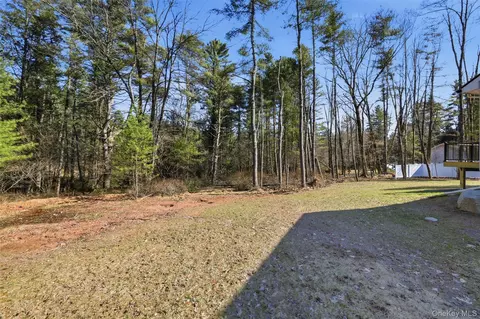 Exterior - 21 Crawford Rd, Highland, NY 12528 photo 13 of 15