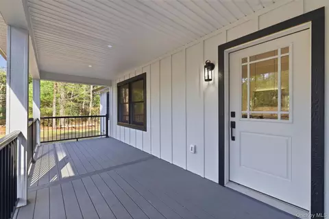 Exterior - 21 Crawford Rd, Highland, NY 12528 photo 4 of 15