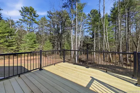 Exterior - 21 Crawford Rd, Highland, NY 12528 photo 8 of 15