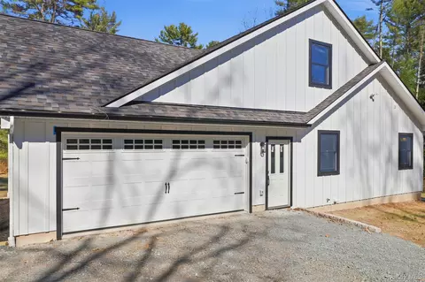 Exterior - 21 Crawford Rd, Highland, NY 12528 photo 2 of 15