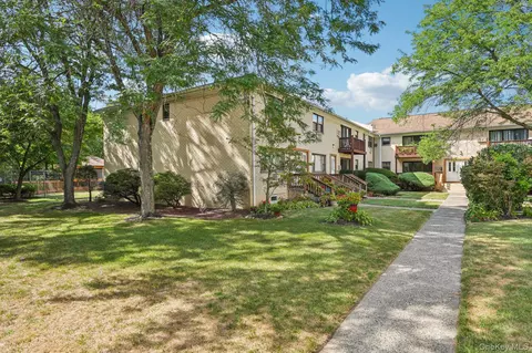 148 Sneden Pl W #148, Ramapo, NY 10977