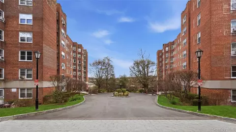 280 Collins Ave #6I, Mount Vernon, NY 10552