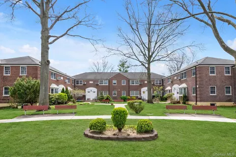 249-38 63rd Ave # 4-1283, Little Neck, NY 11362