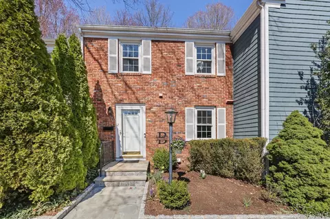 98 Valley Rd #12, Cos Cob, CT 06807
