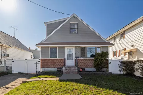 258 Benson Ave, Elmont, NY 11003