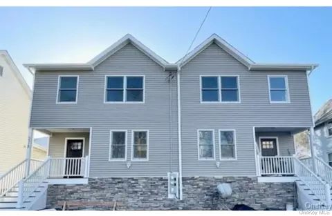 27 Church St, Highlands, NY 10928