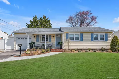 77 Lloyd Ave, North Babylon, NY 11703