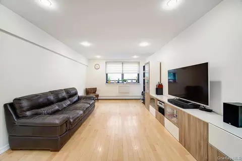 99-05 59th Ave #2A, Corona, NY 11368