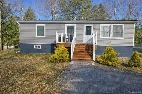 1 Morris Rd, Mountain Dale, NY 12763