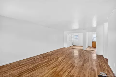 2112 Lacombe Ave, New York, NY 10473