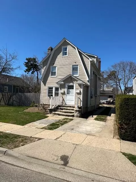 261 Rutland Rd, Freeport, NY 11520