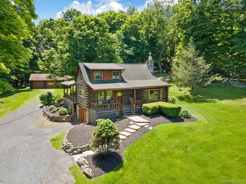 294 Comfort Trl, Crawford, NY 12549