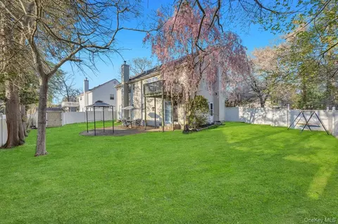 Exterior - 4 Jerome St, Smithtown, NY 11787 photo 4 of 6