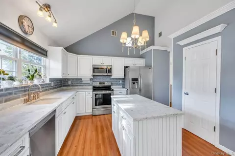 Kitchen - 4 Jerome St, Smithtown, NY 11787 photo 2 of 6