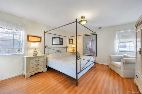 Bedroom - 4 Jerome St, Smithtown, NY 11787 photo 2 of 6