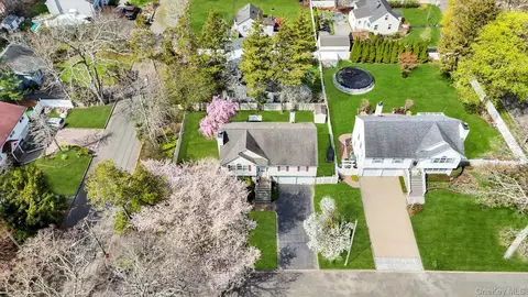 View/Area - 4 Jerome St, Smithtown, NY 11787 photo 2 of 4