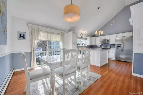 Dining - 4 Jerome St, Smithtown, NY 11787 photo 3 of 5