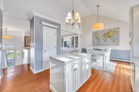 Entry Way - 4 Jerome St, Smithtown, NY 11787 photo 1 of 1