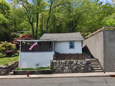 61 Kleitz Ave, Highlands, NY 10928
