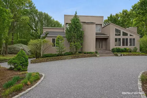 76 Island View Dr W, Sag Harbor, NY 11963