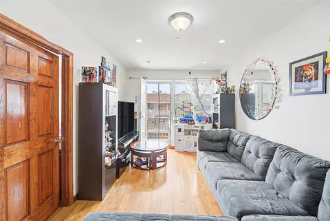 57-50 Granger St #3A, New York, NY 11368