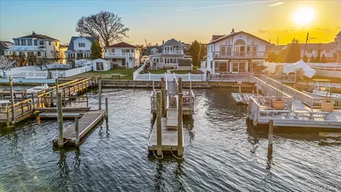 3451 Bay, Hempstead, NY 11510