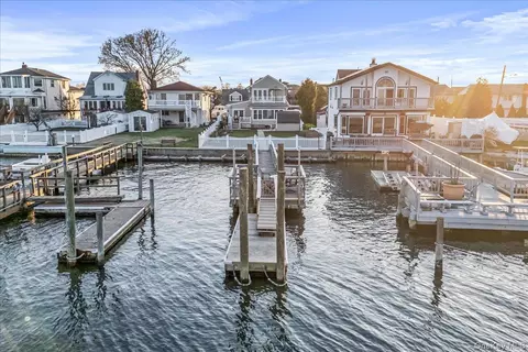 3451 Bay, Hempstead, NY 11510
