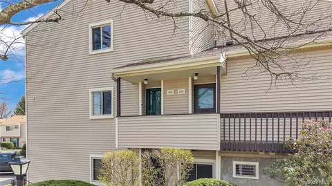 3203 Village Dr, Southeast, NY 10509