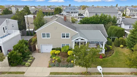 69 Harmon St, Long Beach, NY 11561