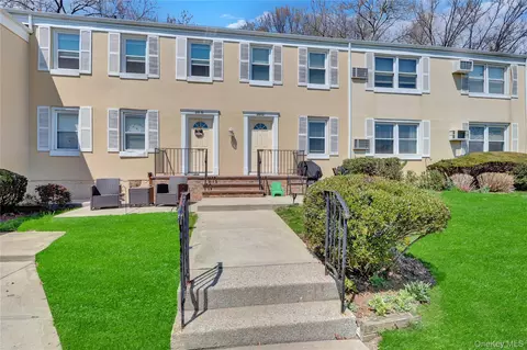 251-21 71st Rd #44A, New York, NY 11426