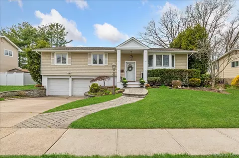 9 Delaware Ave, Jericho, NY 11753