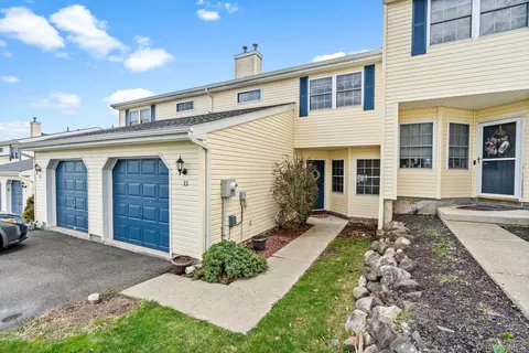 33 Pond Hill Ln, Walden, NY 12586