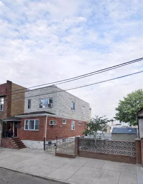 72-15 73 St, New York, NY 11385