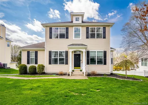 19 Bayberry St, East Fishkill, NY 12533