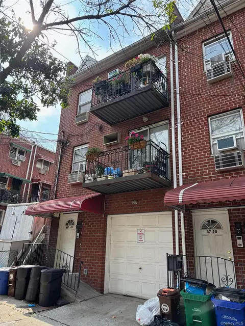 4760 58th Ln, New York, NY 11377