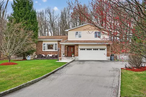 449 W Mombasha Rd, Monroe, NY 10950